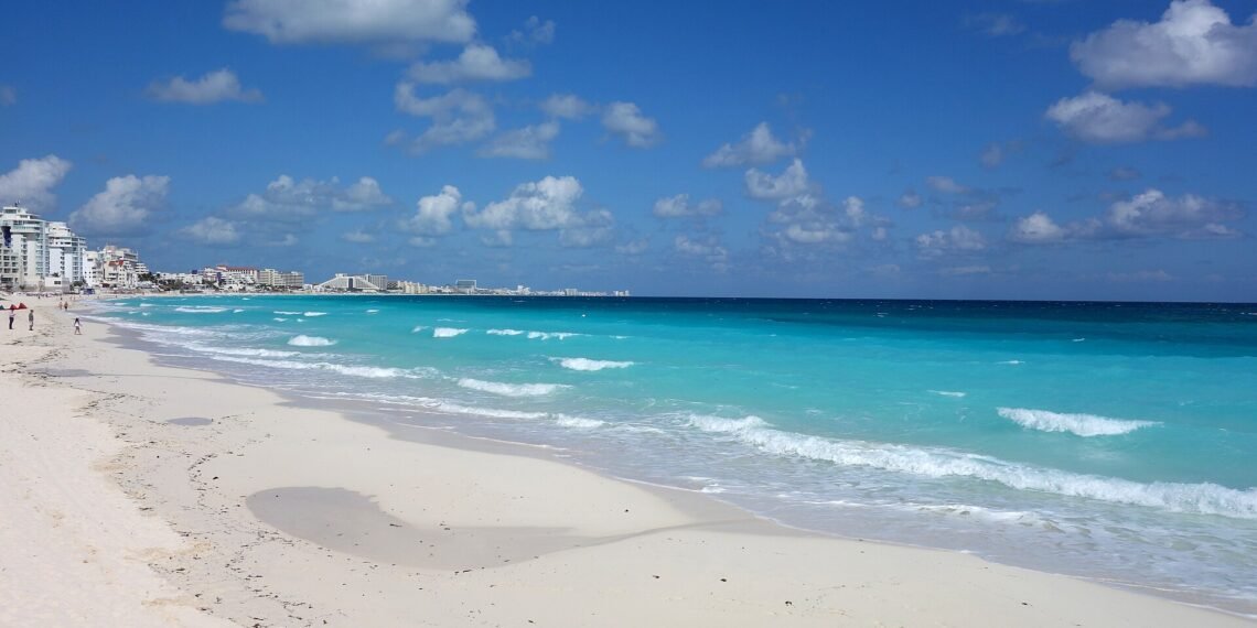 Beach in the Cancun hotel zone