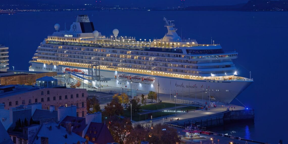 Crystal Serenity in Quebec City