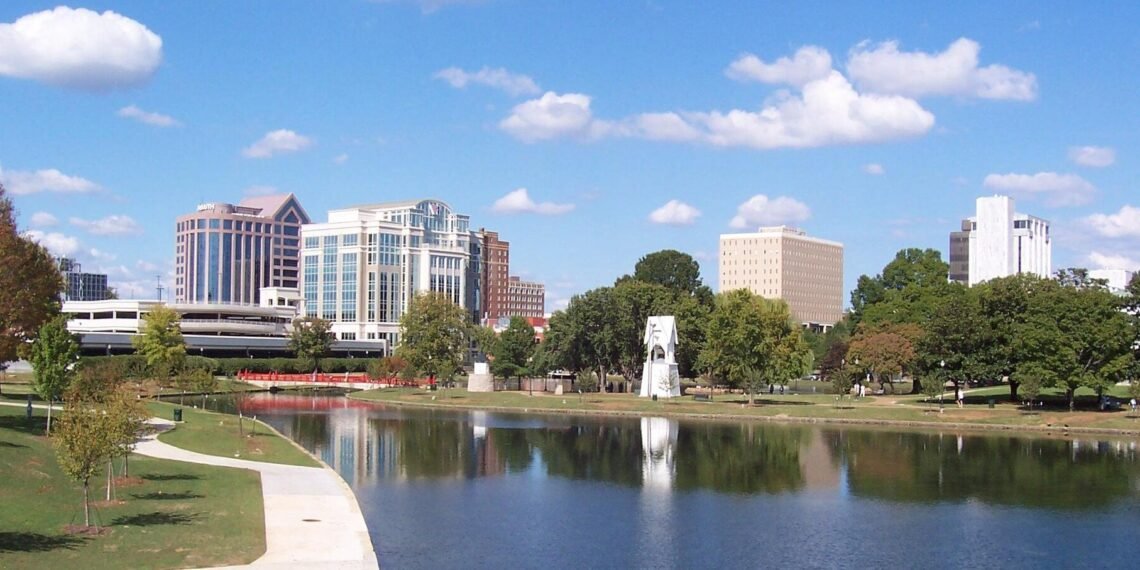 Downtown Huntsville, Alabama cropped