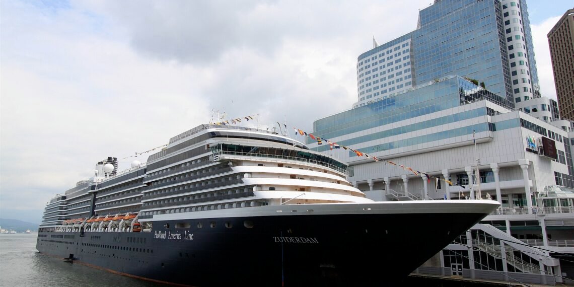 MS Zuiderdam moored at Canada Place cruise ship terminal (5945752057)