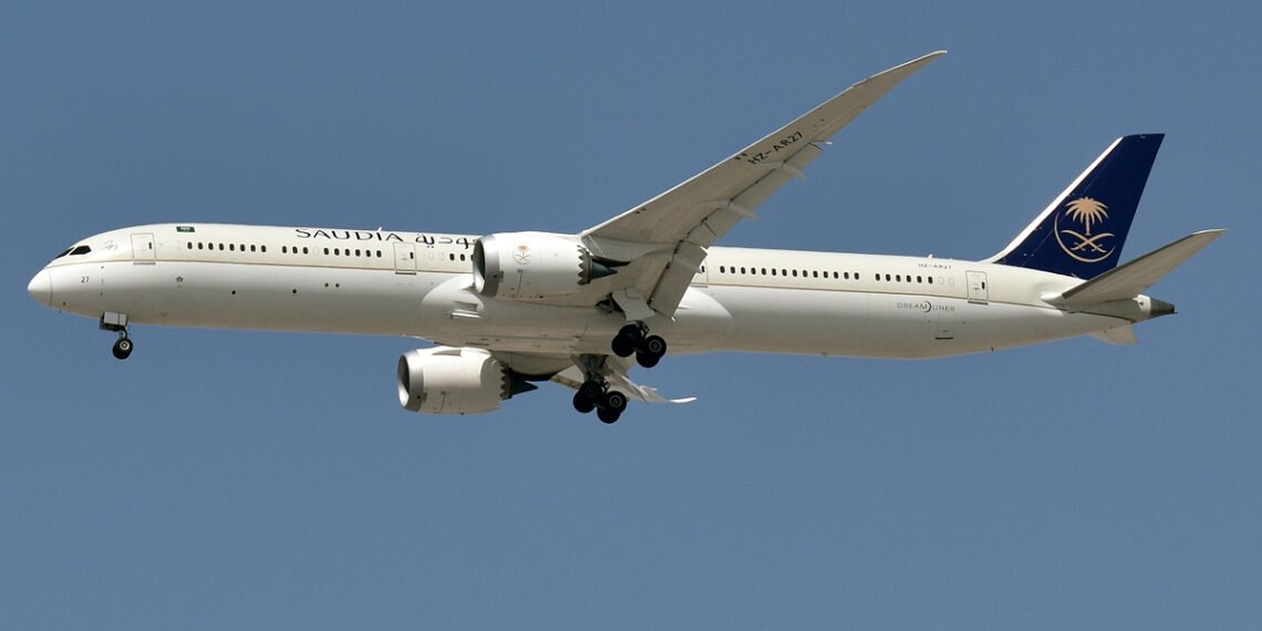 Saudia, HZ-AR27, Boeing 787-10 Dreamliner (52016001386)