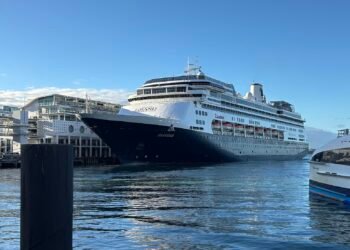 Zaandam in Auckland PA01