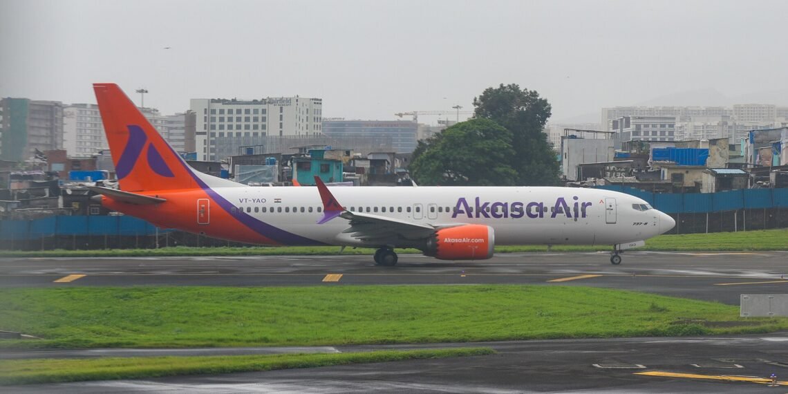 Akasa Air Boeing 737 VT-YAO taxiing at Mumbai airport
