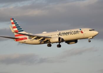 American Airlines Boeing 737-800 N934AN arriving at Dallas/Fort Worth from Austin